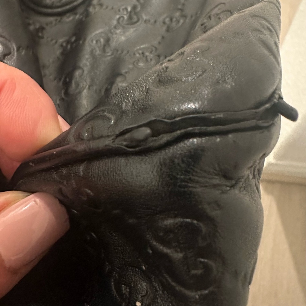 Vintage Gucci Black Embossed Leather Bag - Picture 7 of 7